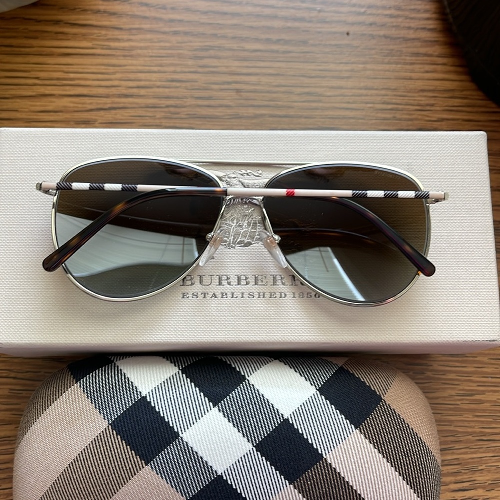 Brand New Polarized Burberry Aviators - Picture 2 of 5